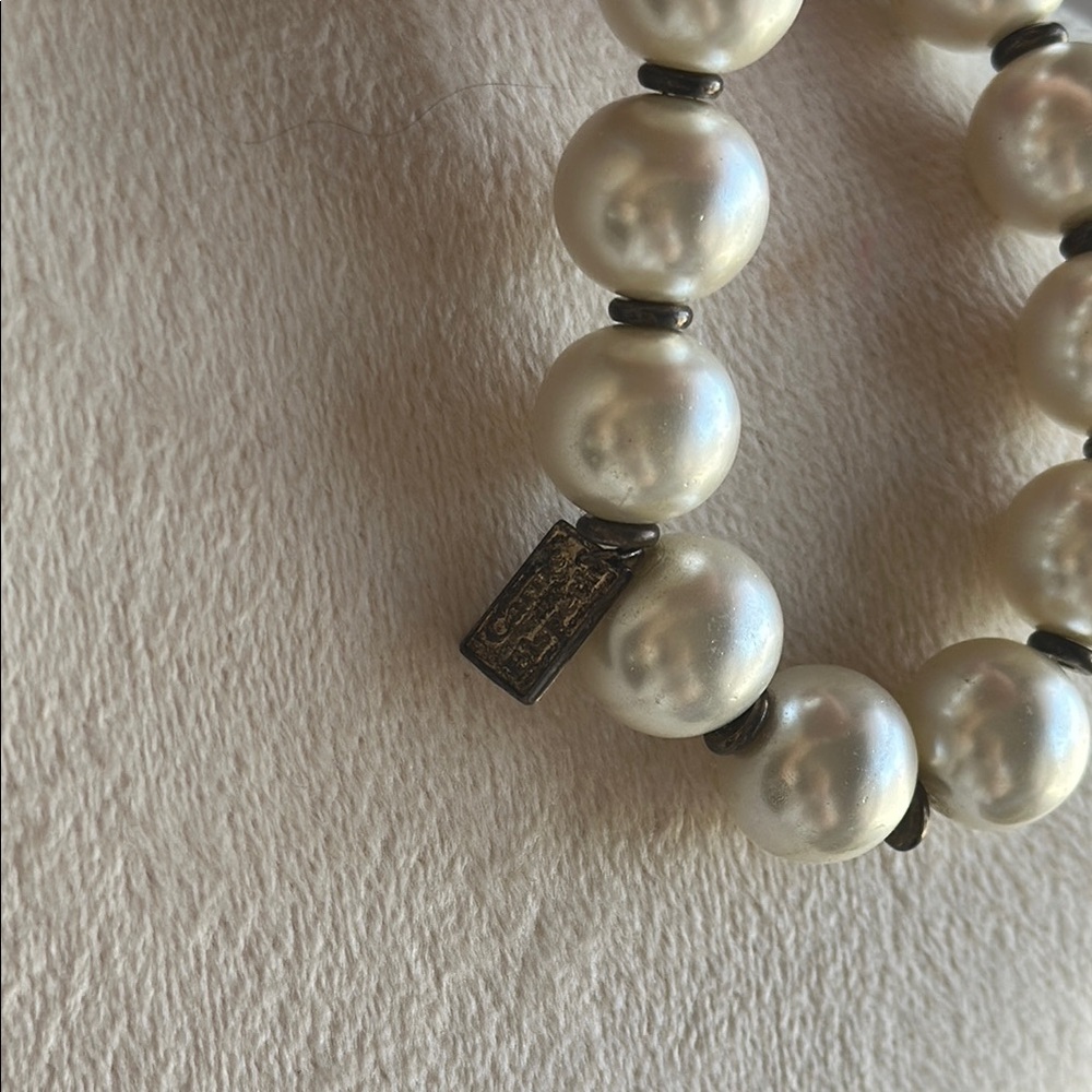 Connie Fisher Carrie Eispeth Collab Vintage Stretch White Faux Pearl Bracelet